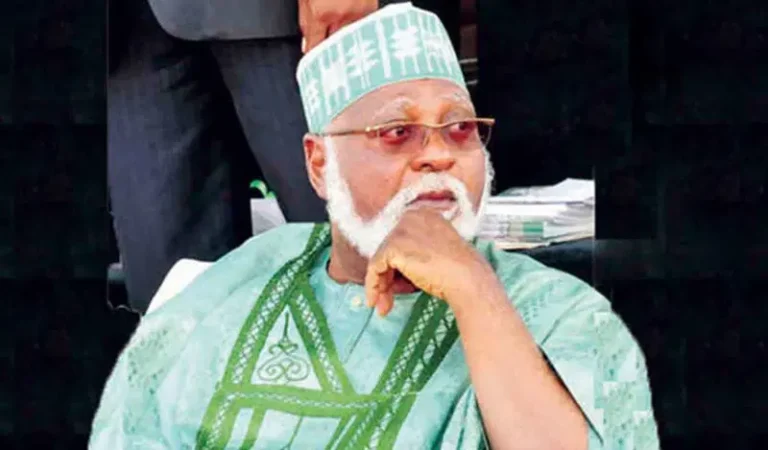 Abdulsalami Reveals Why Ojukwu Refused To Recognize Gowon As Head Of State
