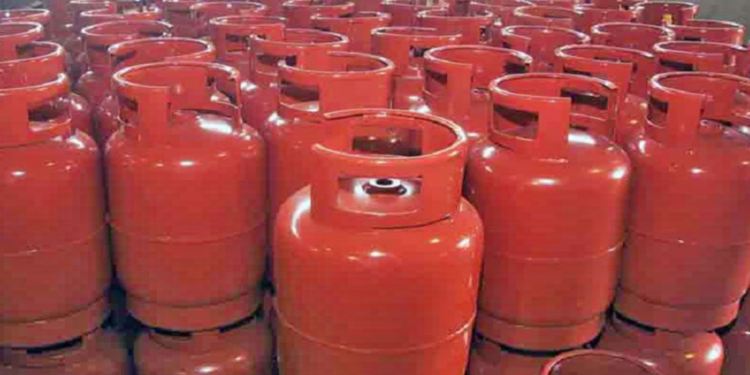 Households Groan As Cooking Gas Price Hits ₦2,400/kg